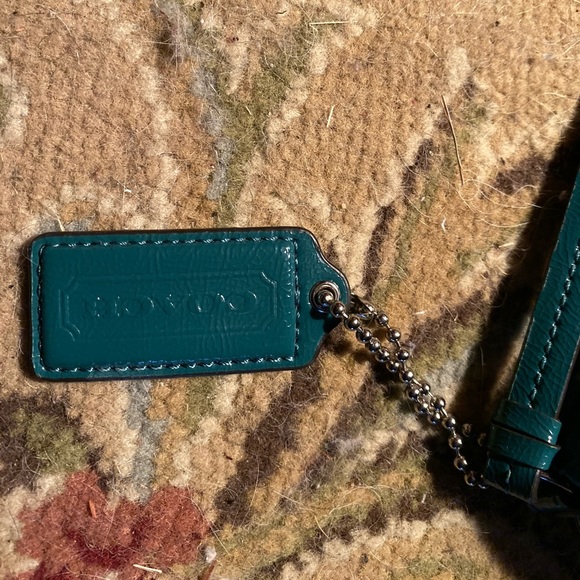 Purses - Picture 5 of 6